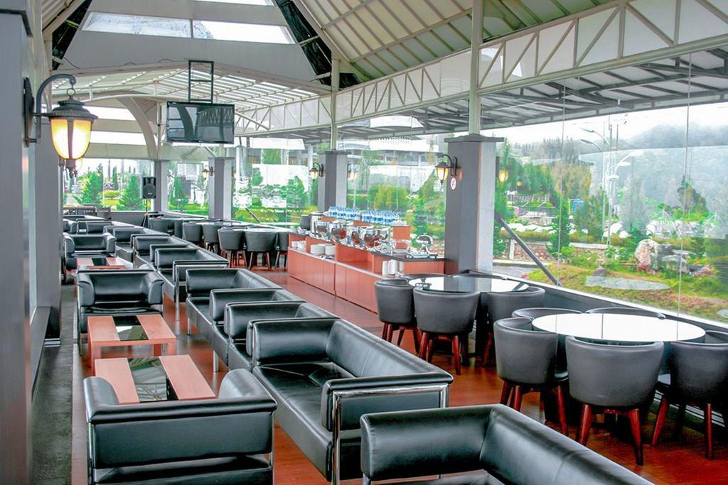 Taman Simalem Resort Tongging Экстерьер фото