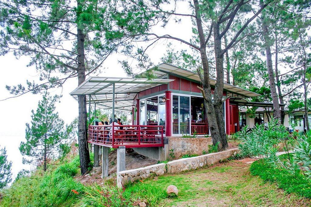 Taman Simalem Resort Tongging Экстерьер фото