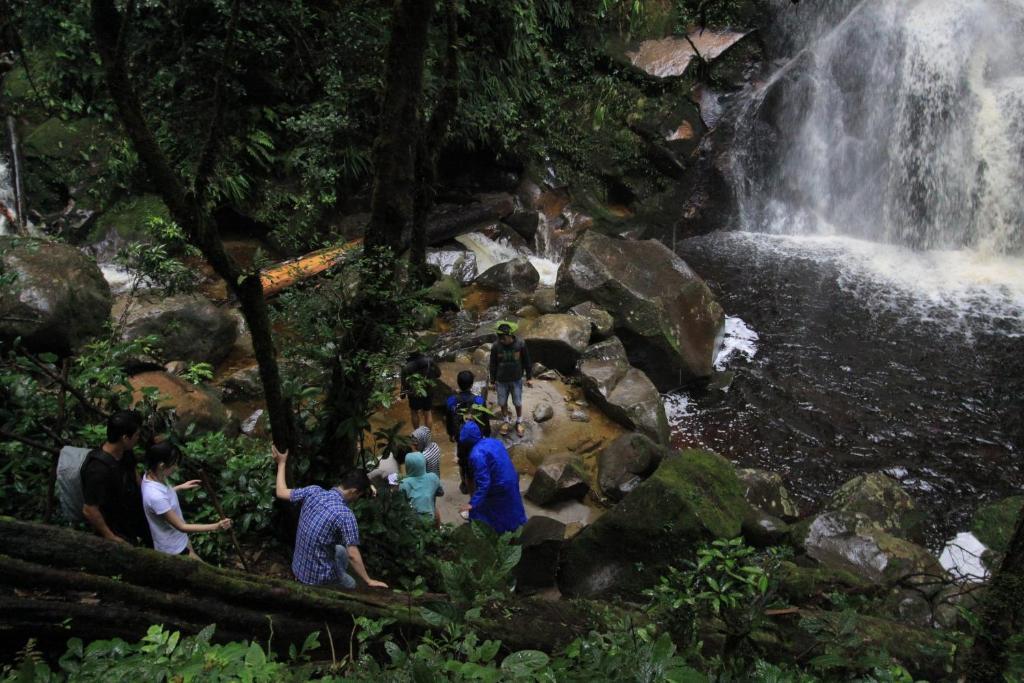 Taman Simalem Resort Tongging Экстерьер фото