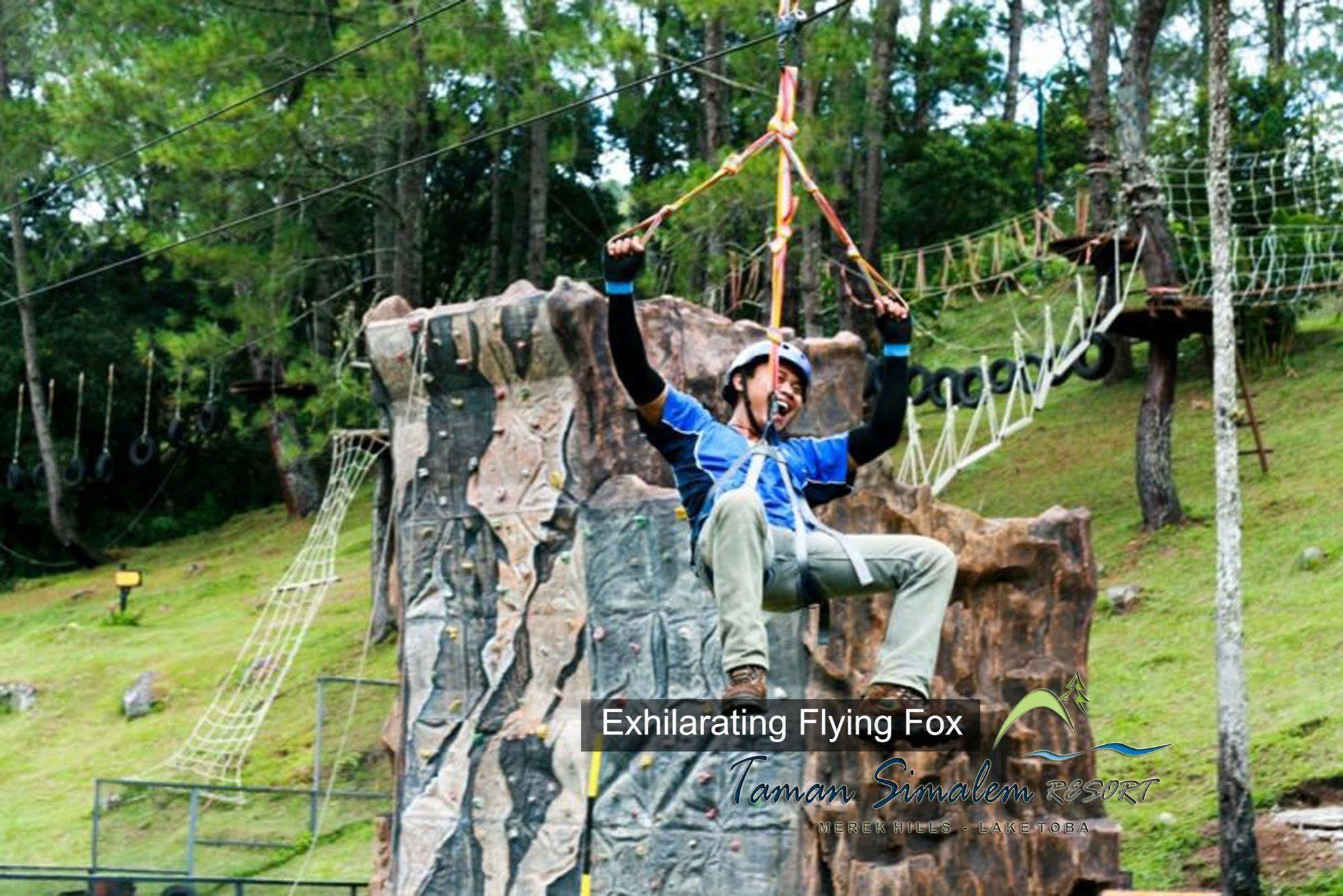 Taman Simalem Resort Tongging Экстерьер фото