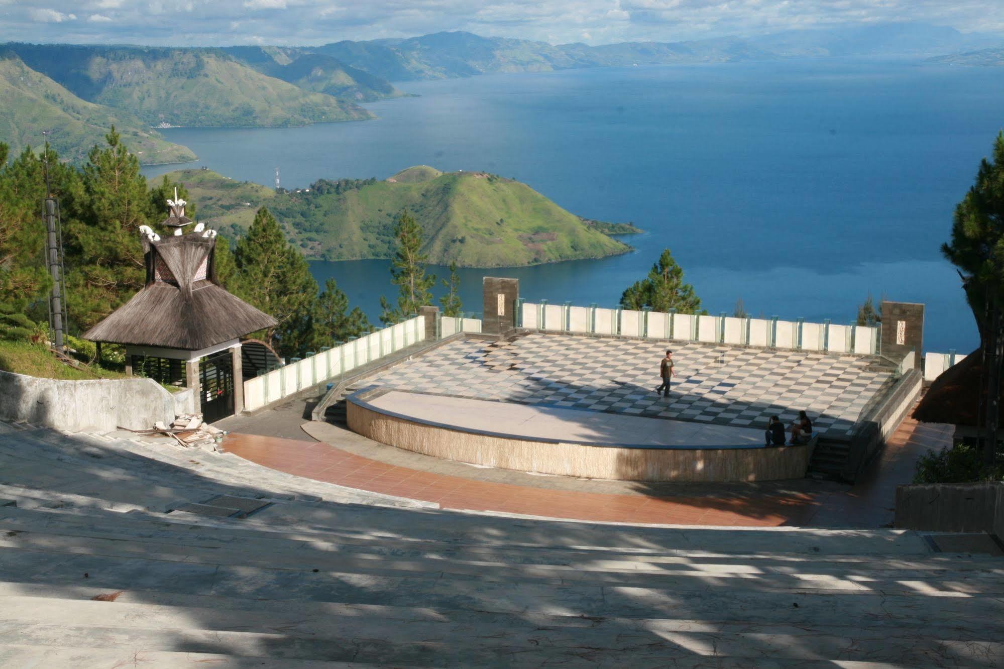 Taman Simalem Resort Tongging Экстерьер фото