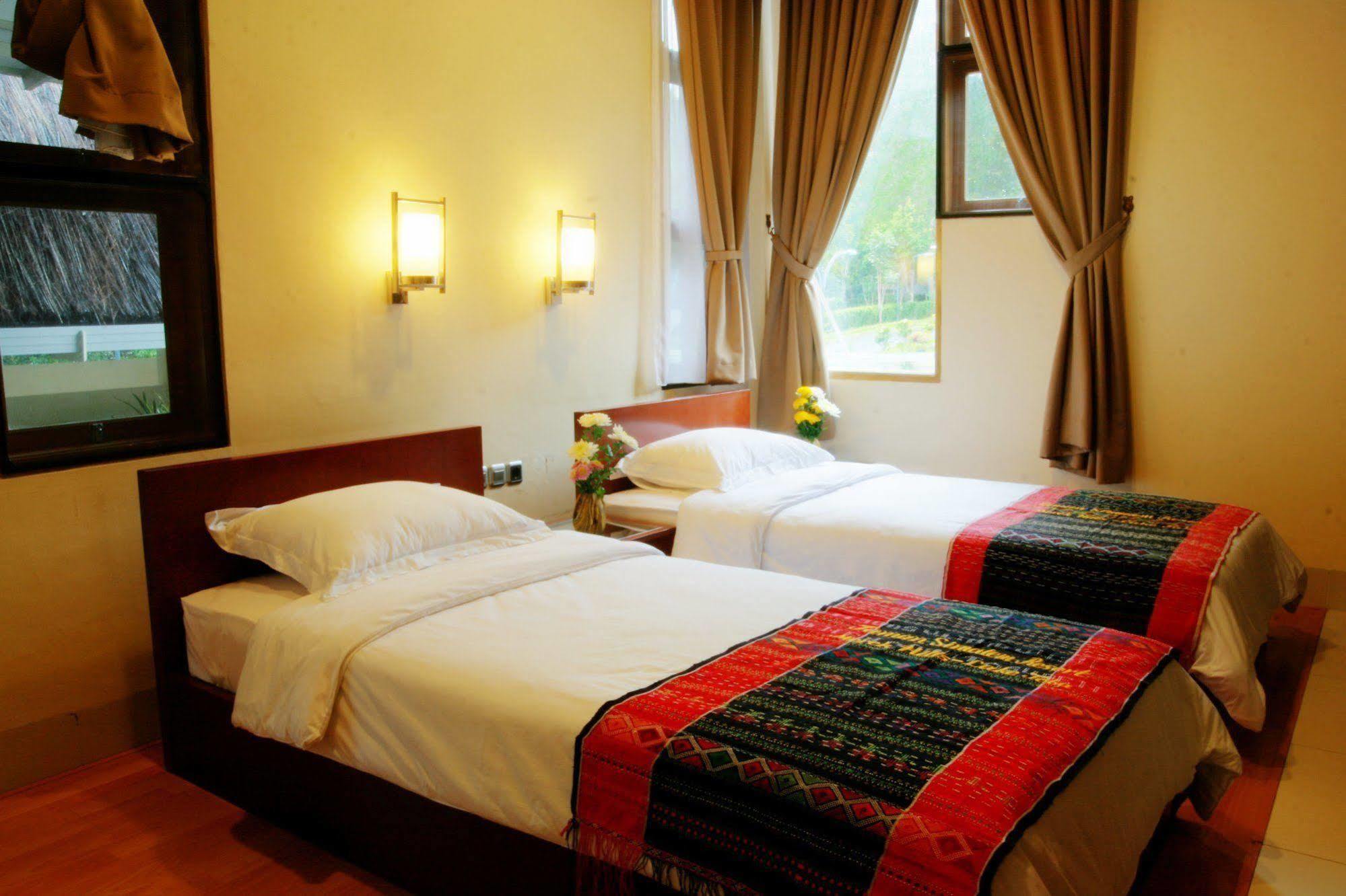 Taman Simalem Resort Tongging Экстерьер фото