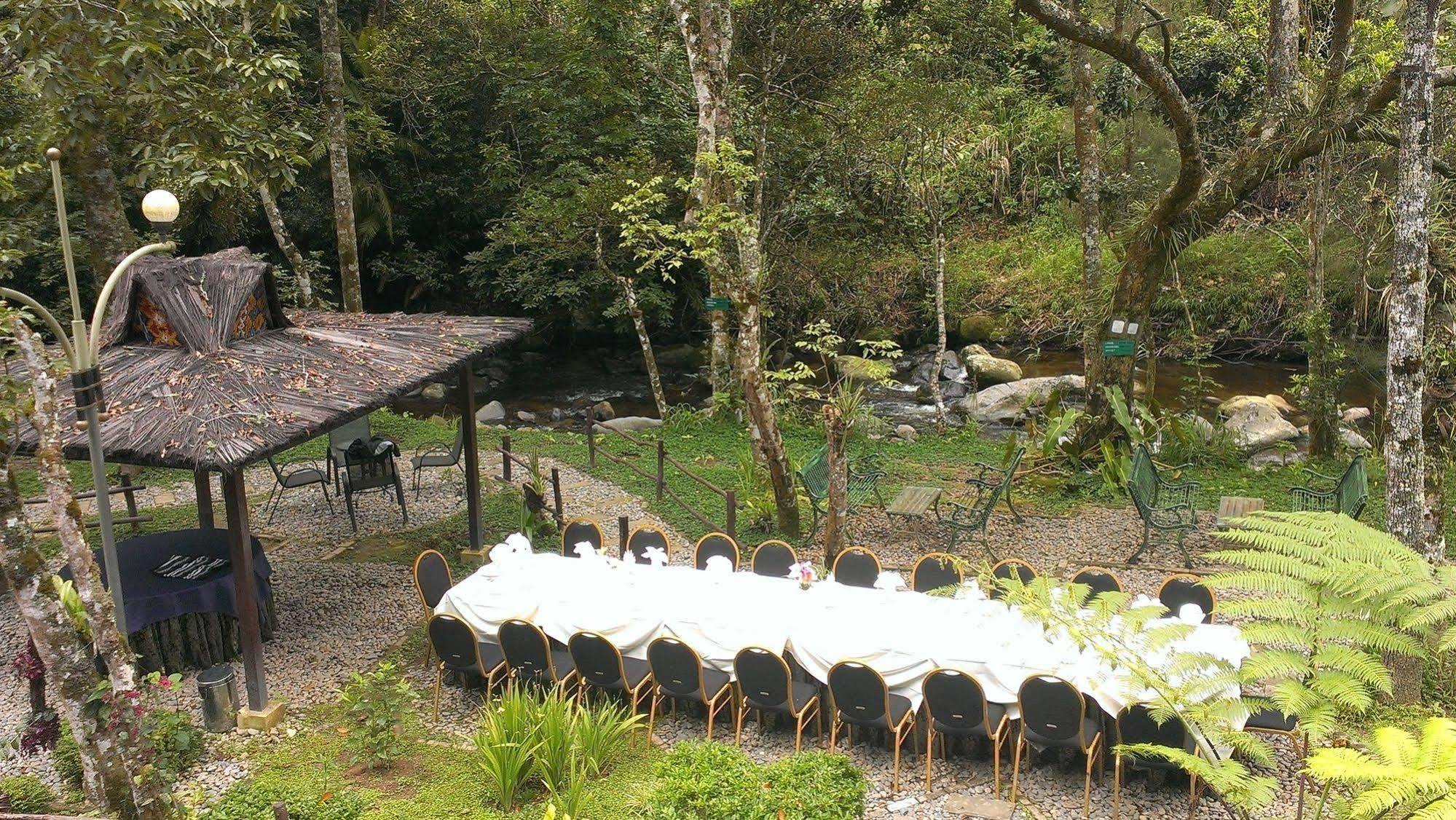 Taman Simalem Resort Tongging Экстерьер фото