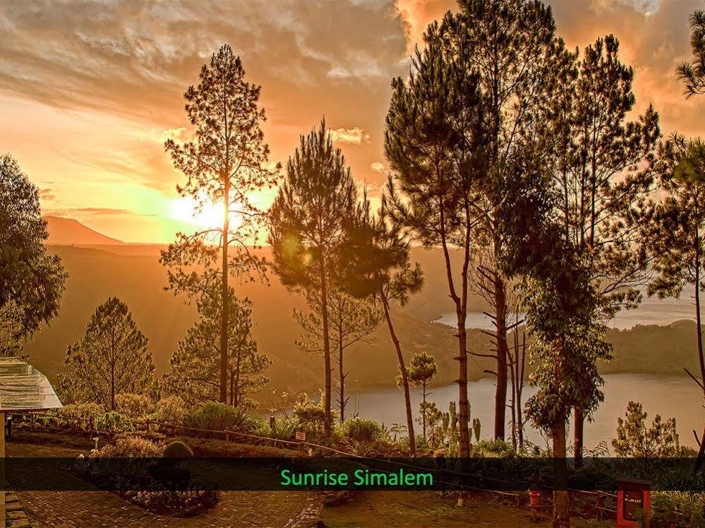 Taman Simalem Resort Tongging Экстерьер фото